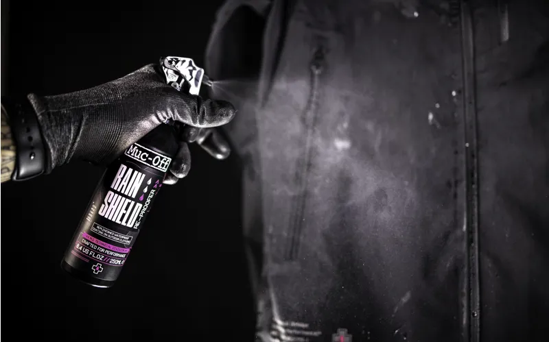 Muc-Off Rain Shield Re-Proofer-1